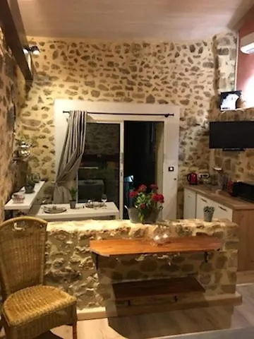 Chez Marinou Bed & Breakfast